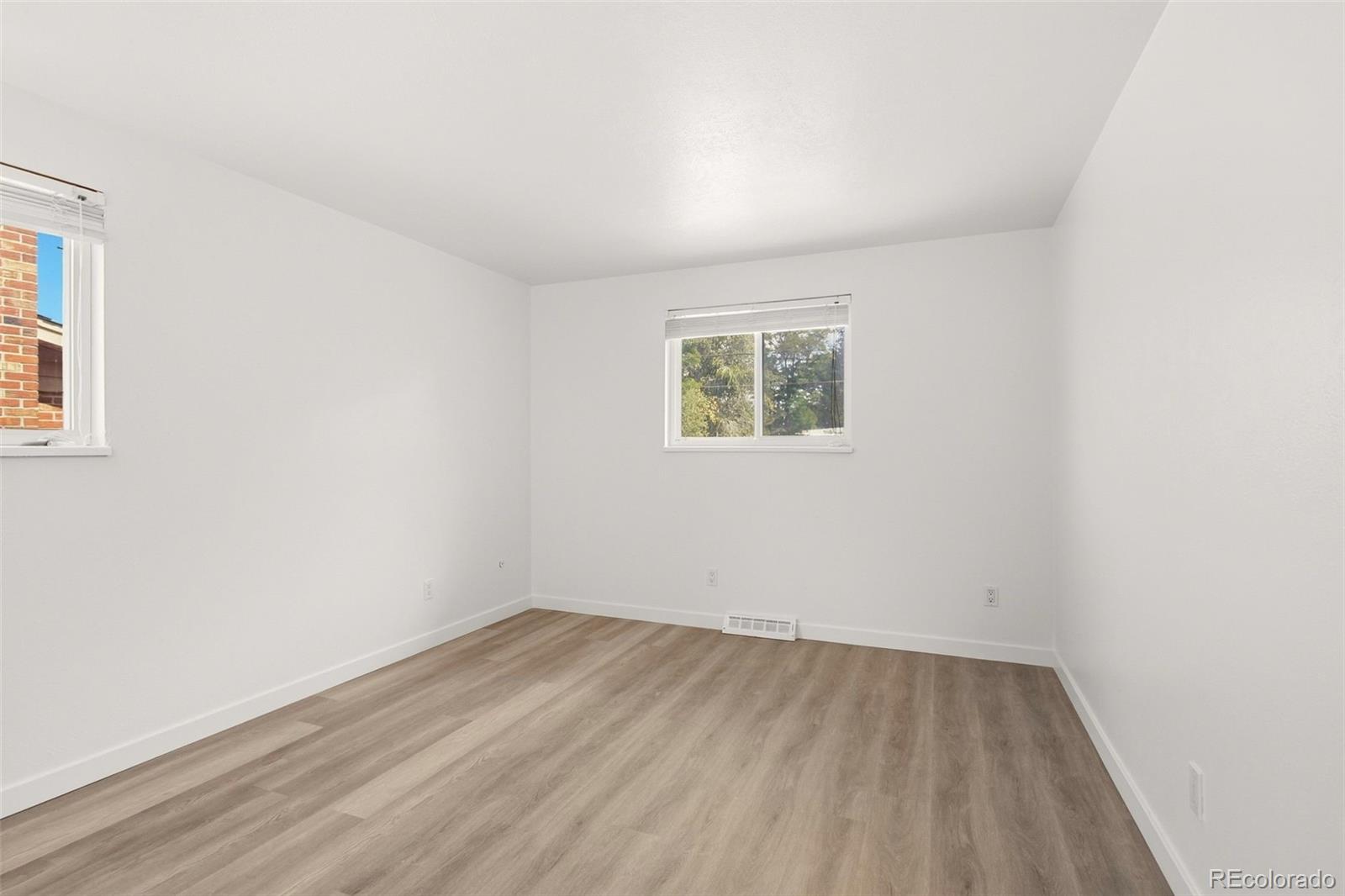 MLS Image #12 for 416 s uvalda circle,aurora, Colorado