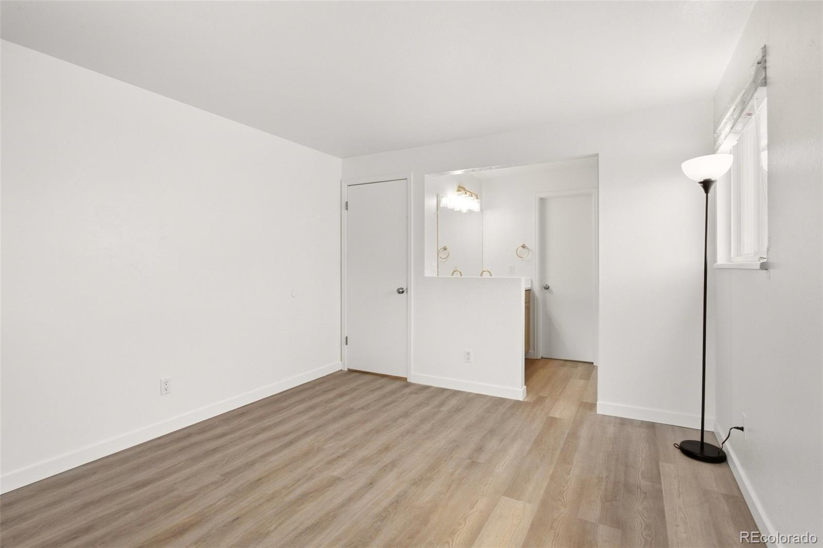 MLS Image #13 for 416 s uvalda circle,aurora, Colorado