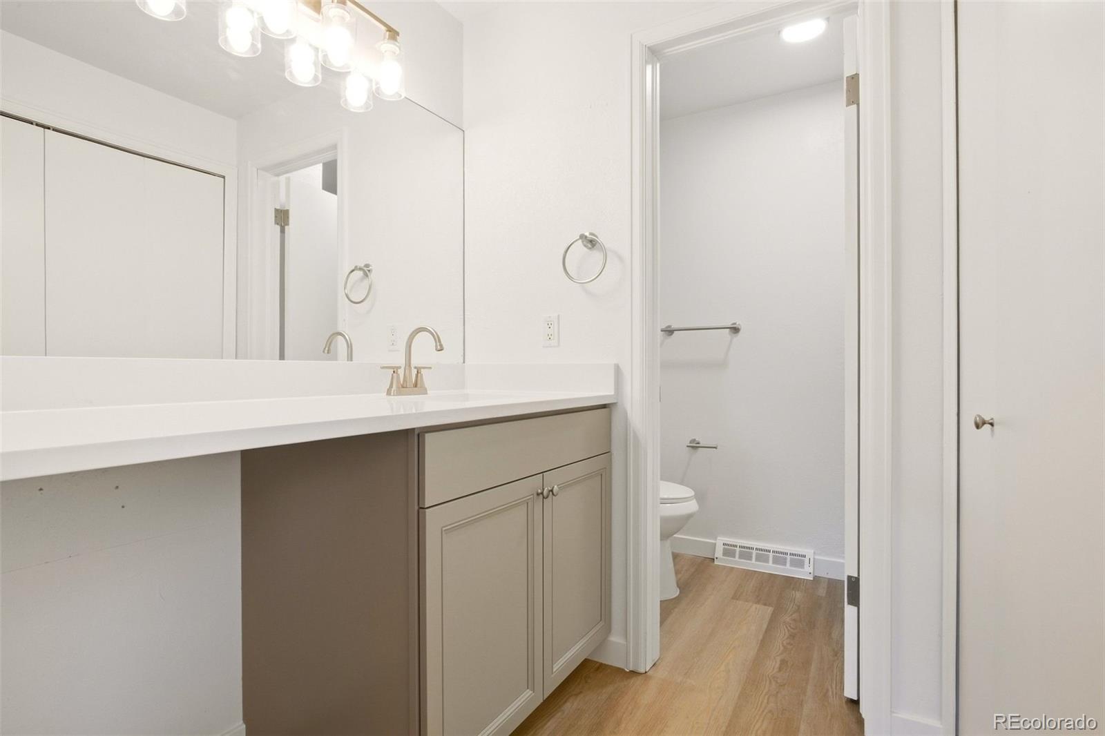 MLS Image #14 for 416 s uvalda circle,aurora, Colorado