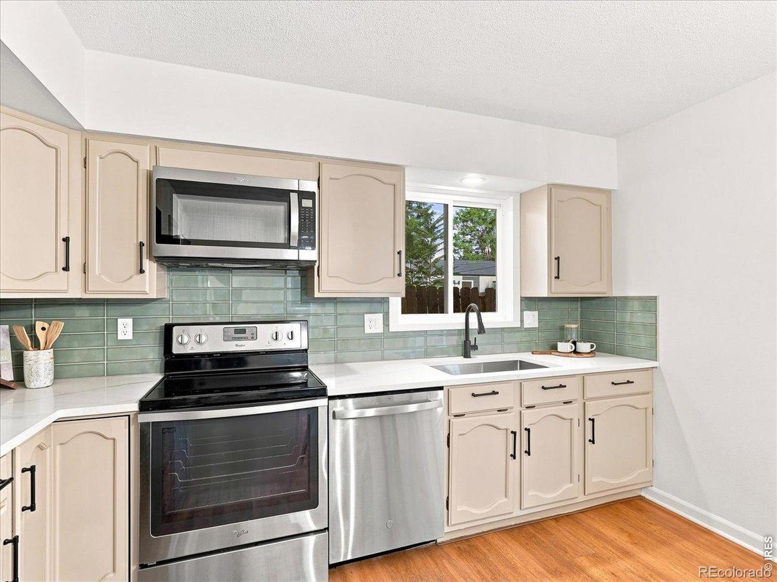 MLS Image #13 for 545 e 11th street,loveland, Colorado