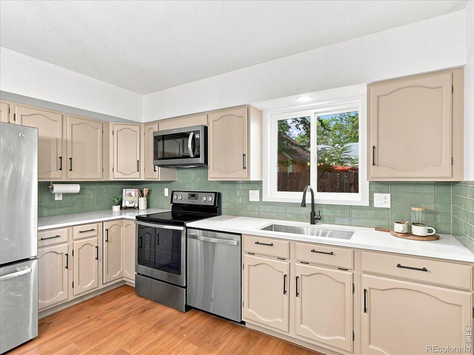 MLS Image #9 for 545 e 11th street,loveland, Colorado