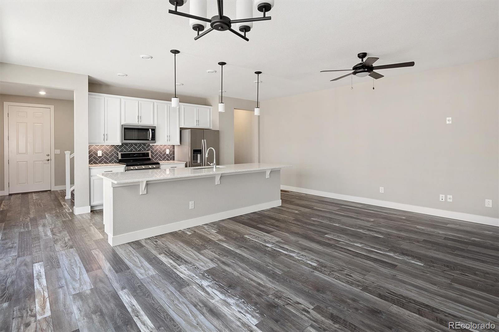 MLS Image #10 for 11390 e 26th avenue ,denver, Colorado