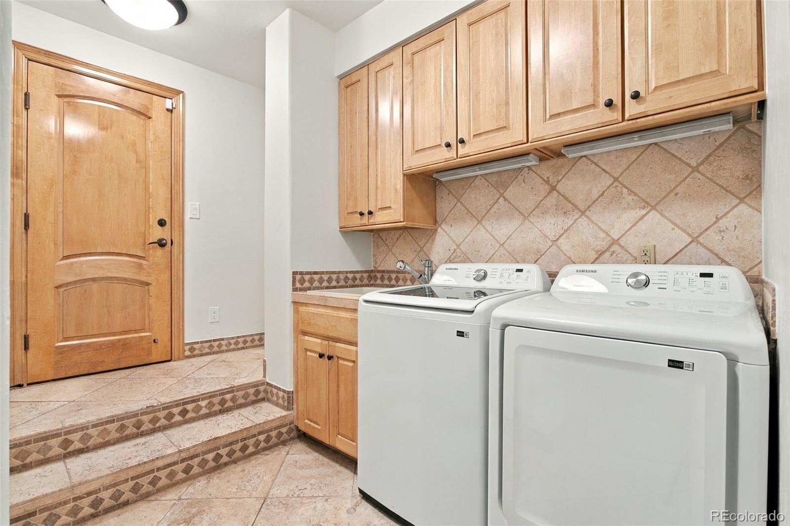 MLS Image #35 for 7039 s locust place,centennial, Colorado