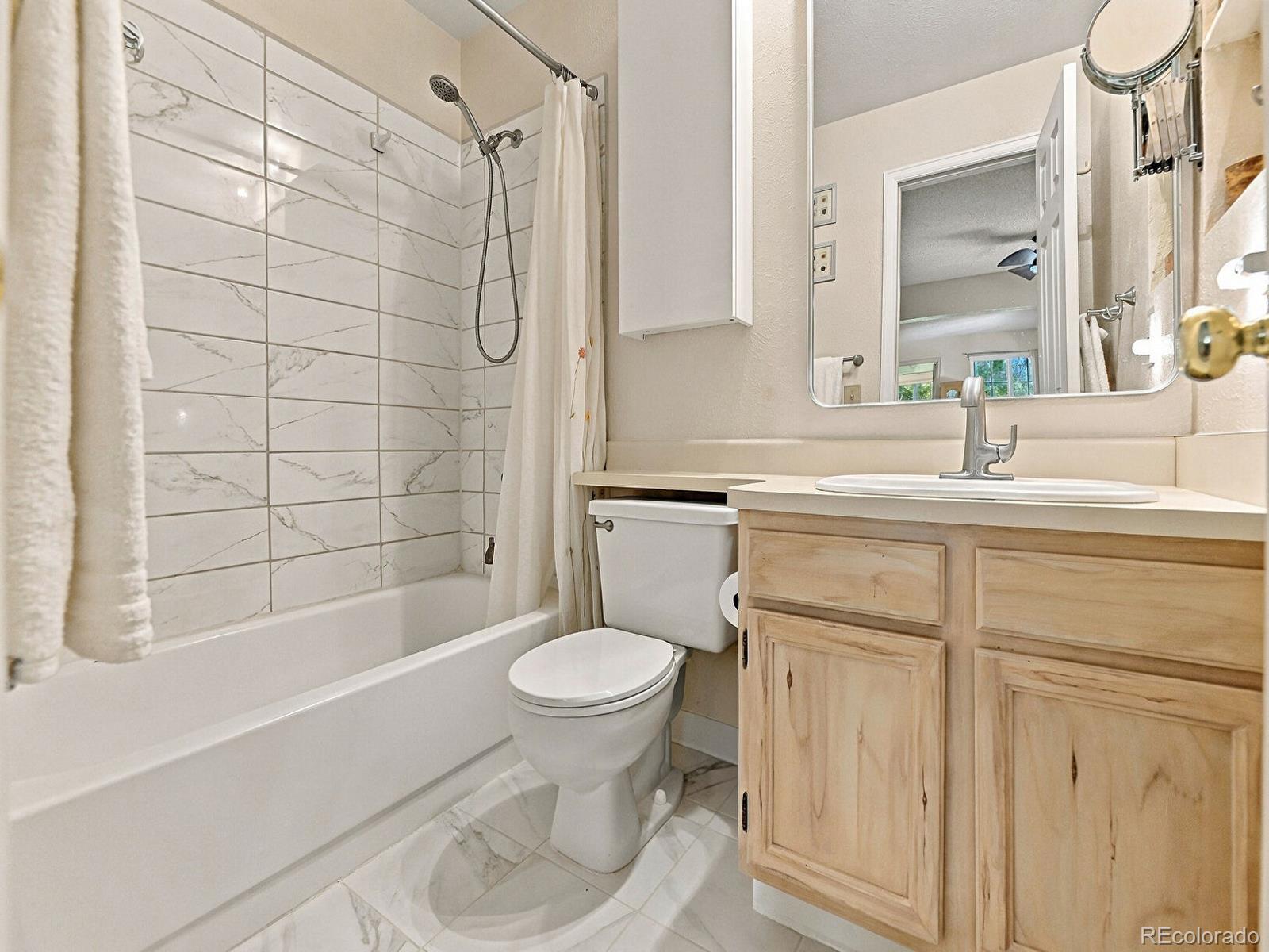 MLS Image #18 for 13823 e lehigh avenue a,aurora, Colorado