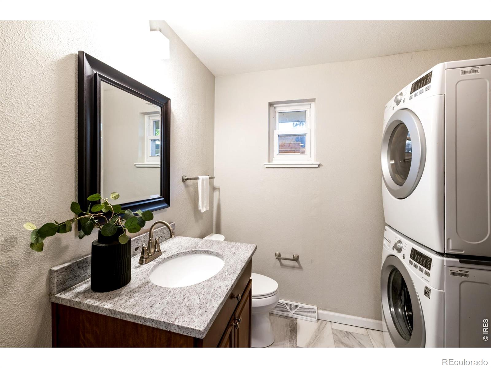 MLS Image #11 for 6114 s fairfield street,littleton, Colorado