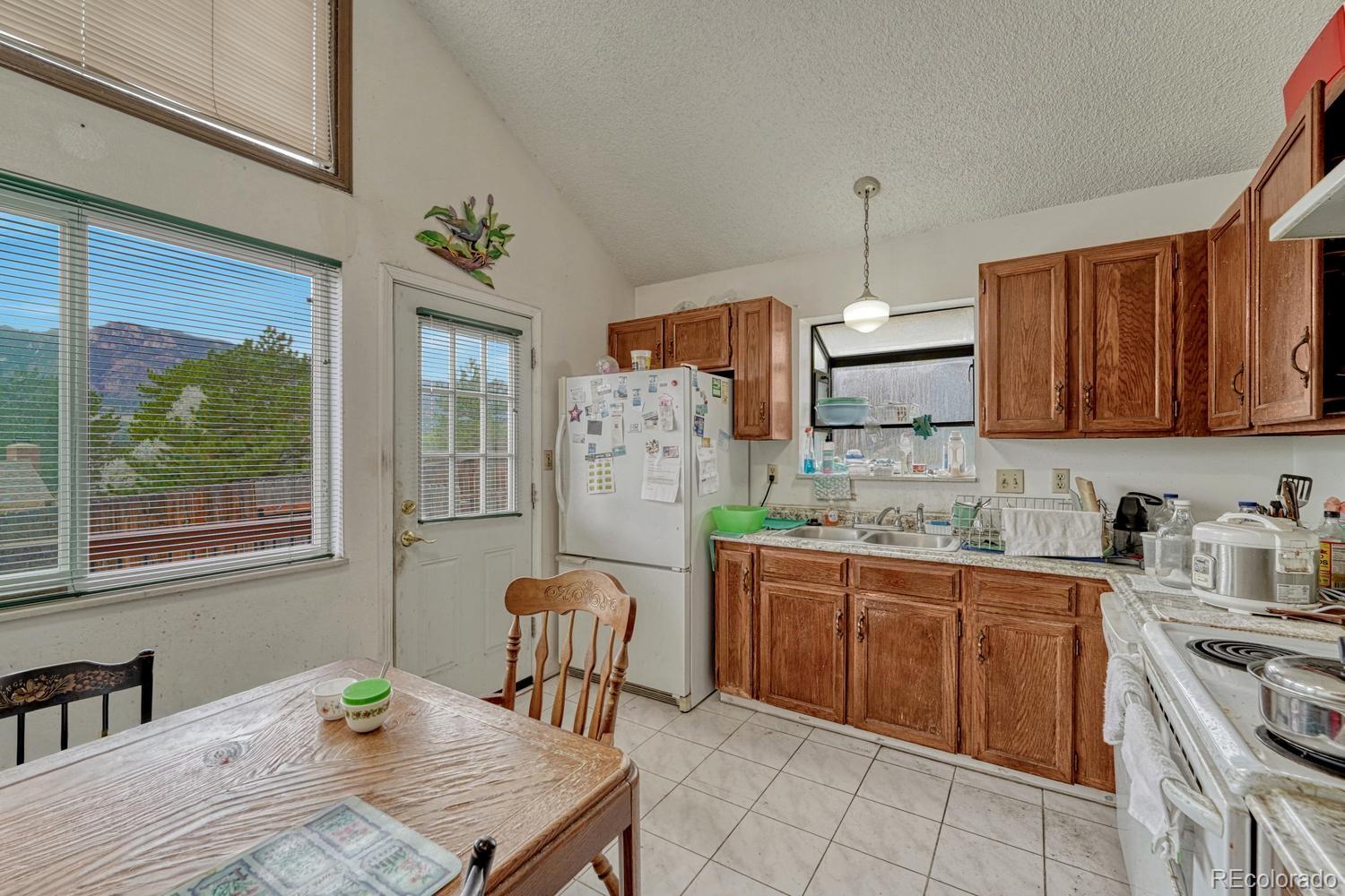 MLS Image #11 for 3660  suncrest court,colorado springs, Colorado