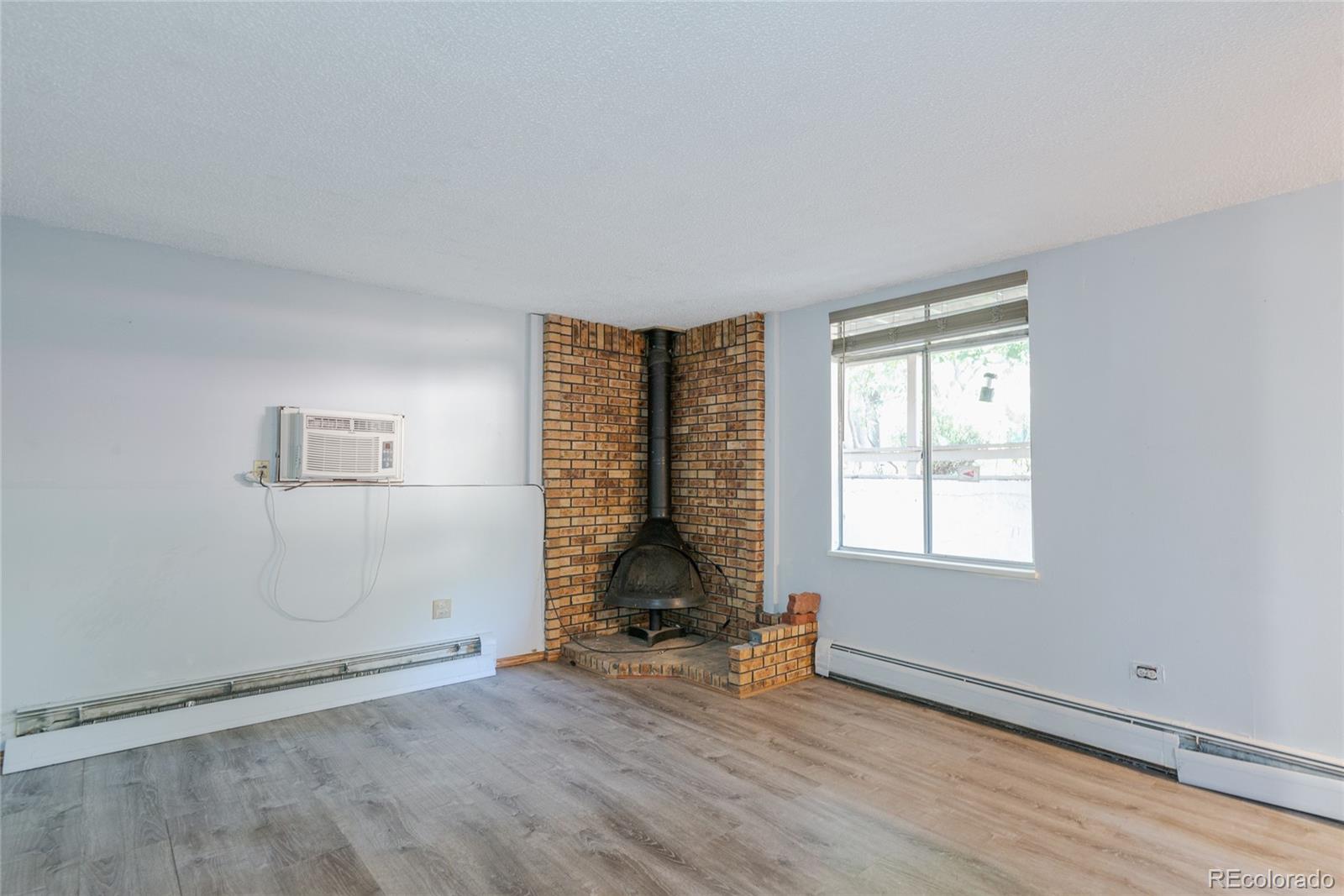 MLS Image #11 for 1525 s holly street,denver, Colorado
