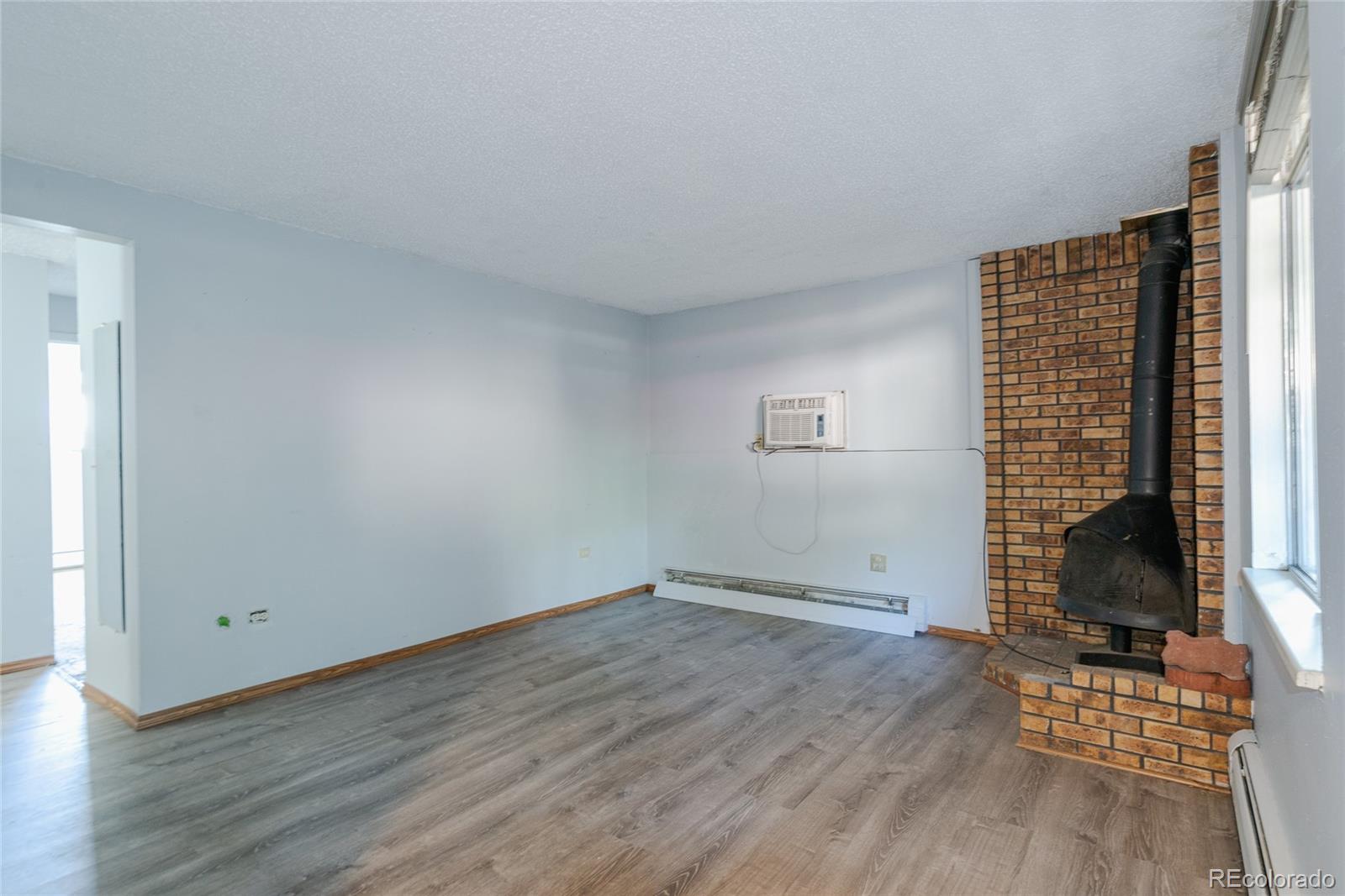 MLS Image #12 for 1525 s holly street,denver, Colorado