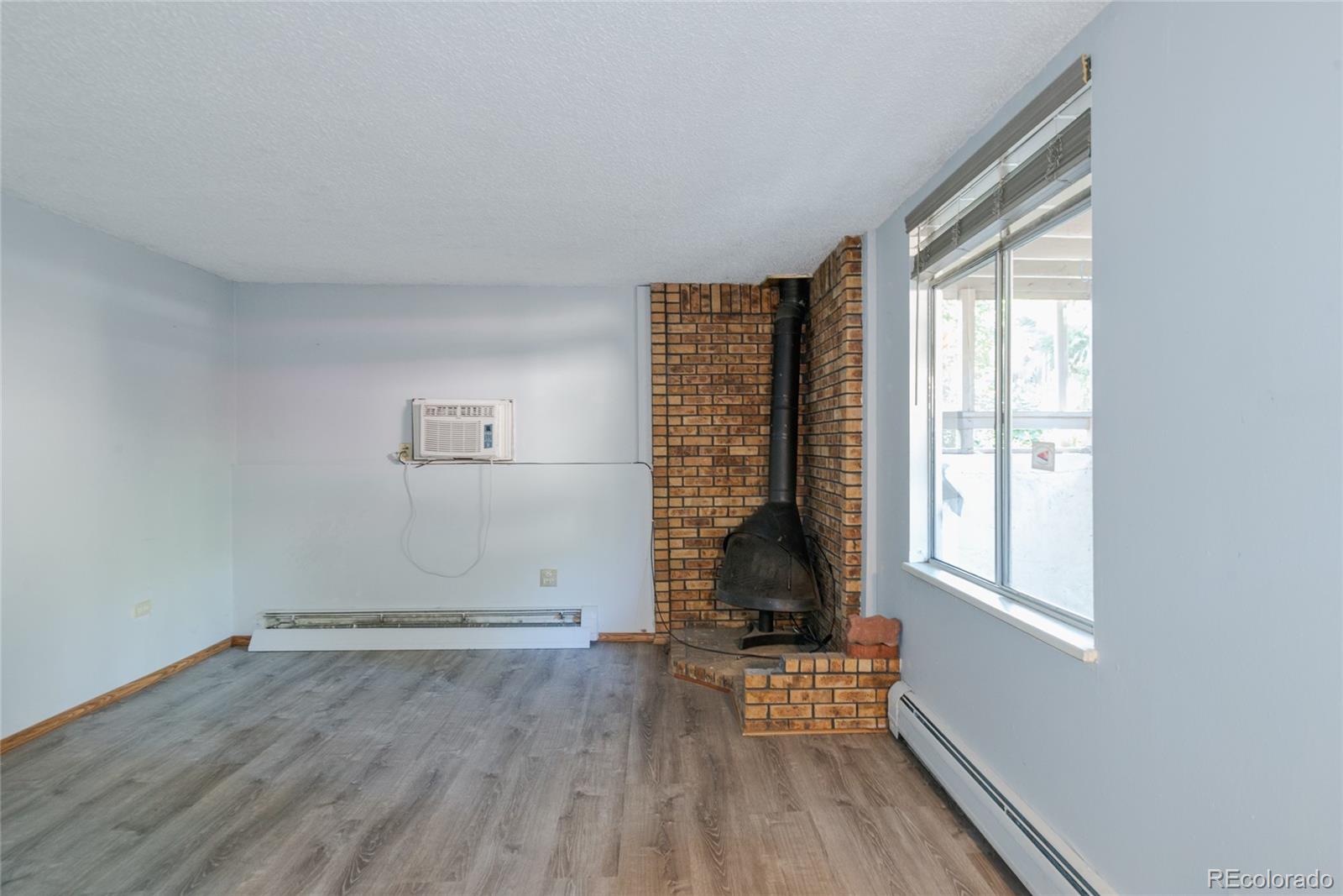 MLS Image #13 for 1525 s holly street,denver, Colorado