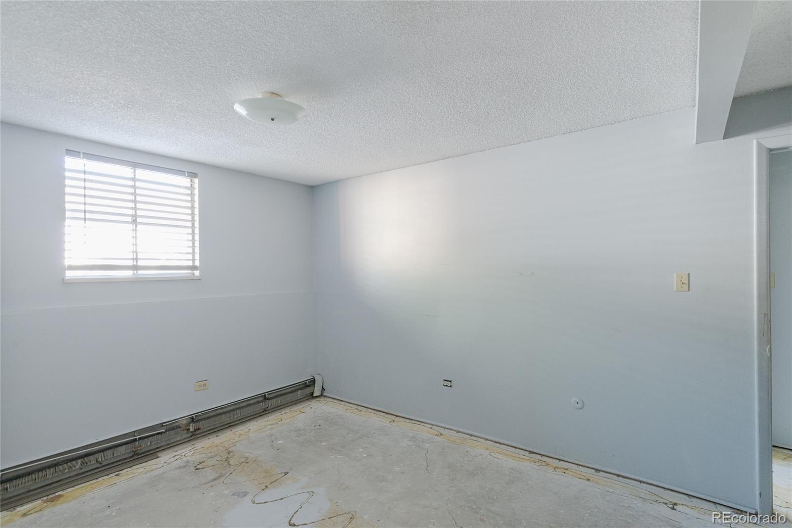 MLS Image #14 for 1525 s holly street,denver, Colorado