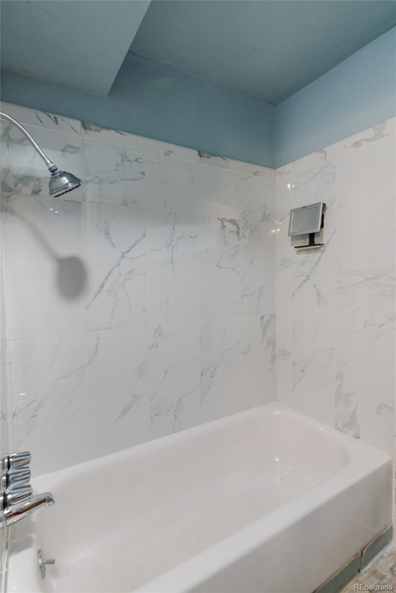 MLS Image #18 for 1525 s holly street,denver, Colorado