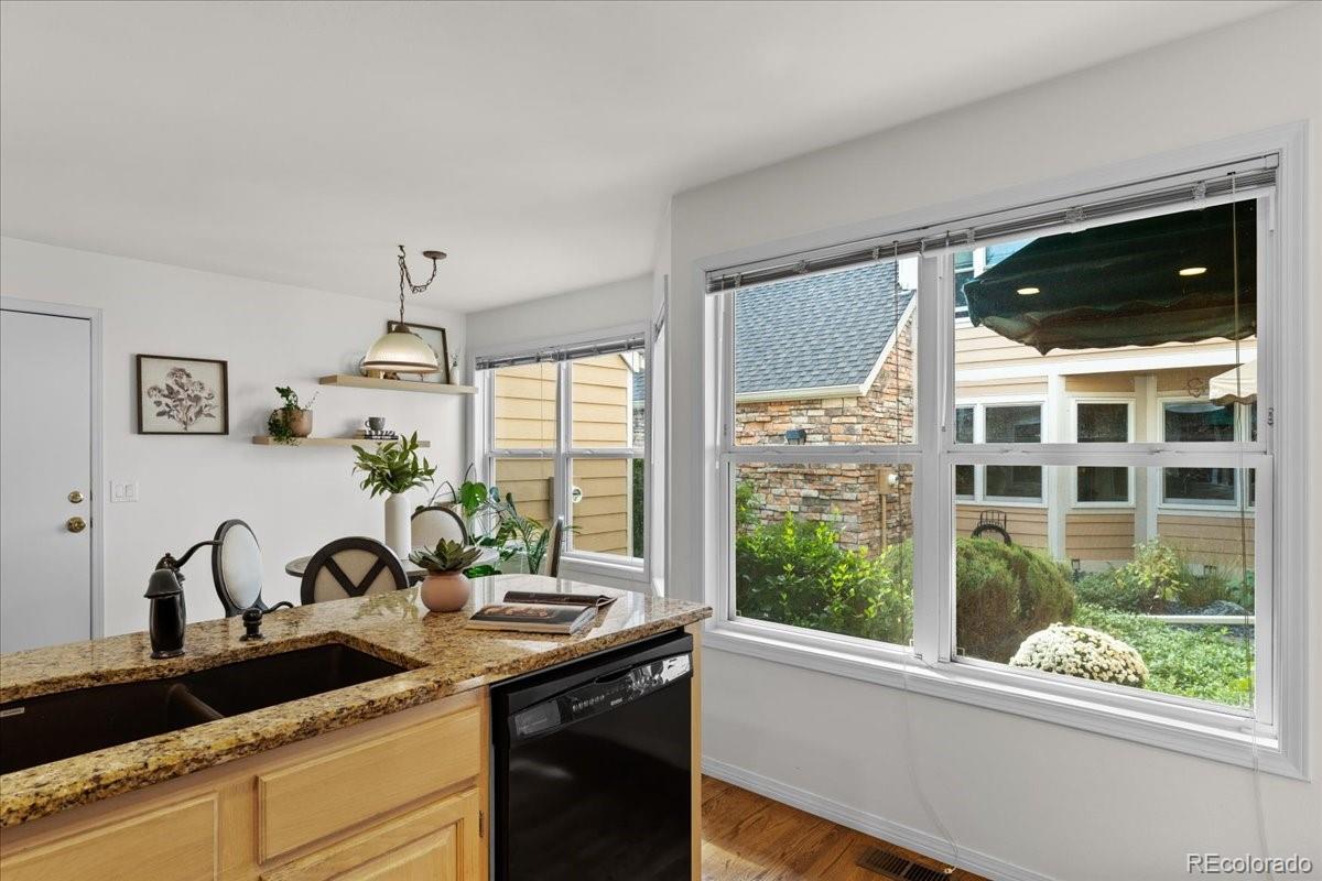 MLS Image #14 for 10000 e yale avenue,denver, Colorado