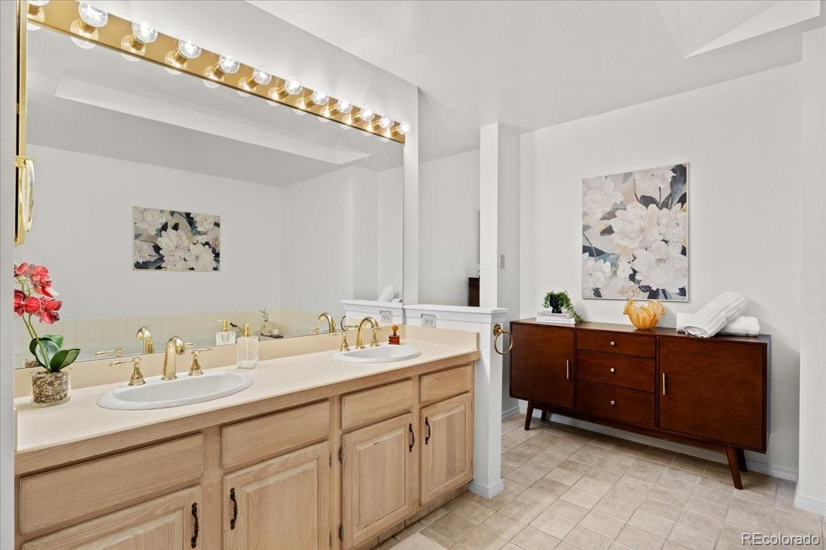 MLS Image #25 for 10000 e yale avenue,denver, Colorado