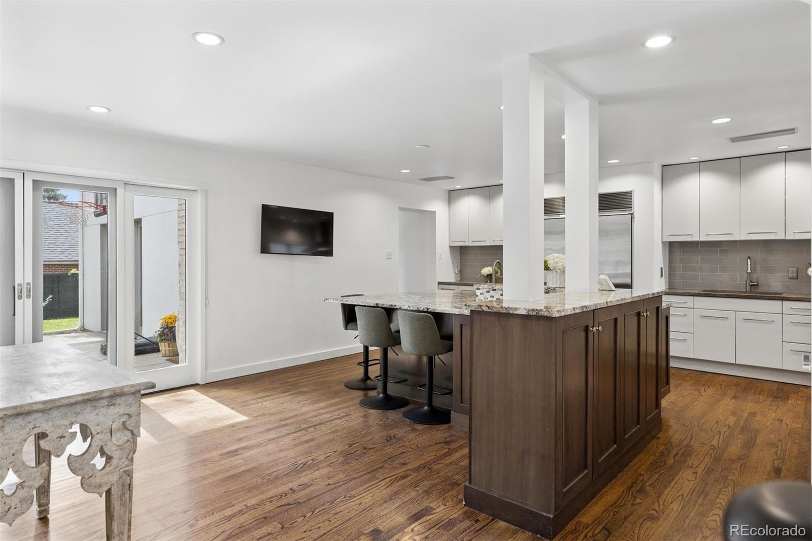 MLS Image #12 for 301 s vine street,denver, Colorado