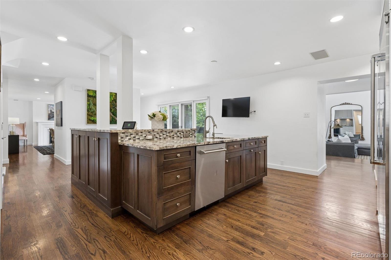 MLS Image #14 for 301 s vine street,denver, Colorado