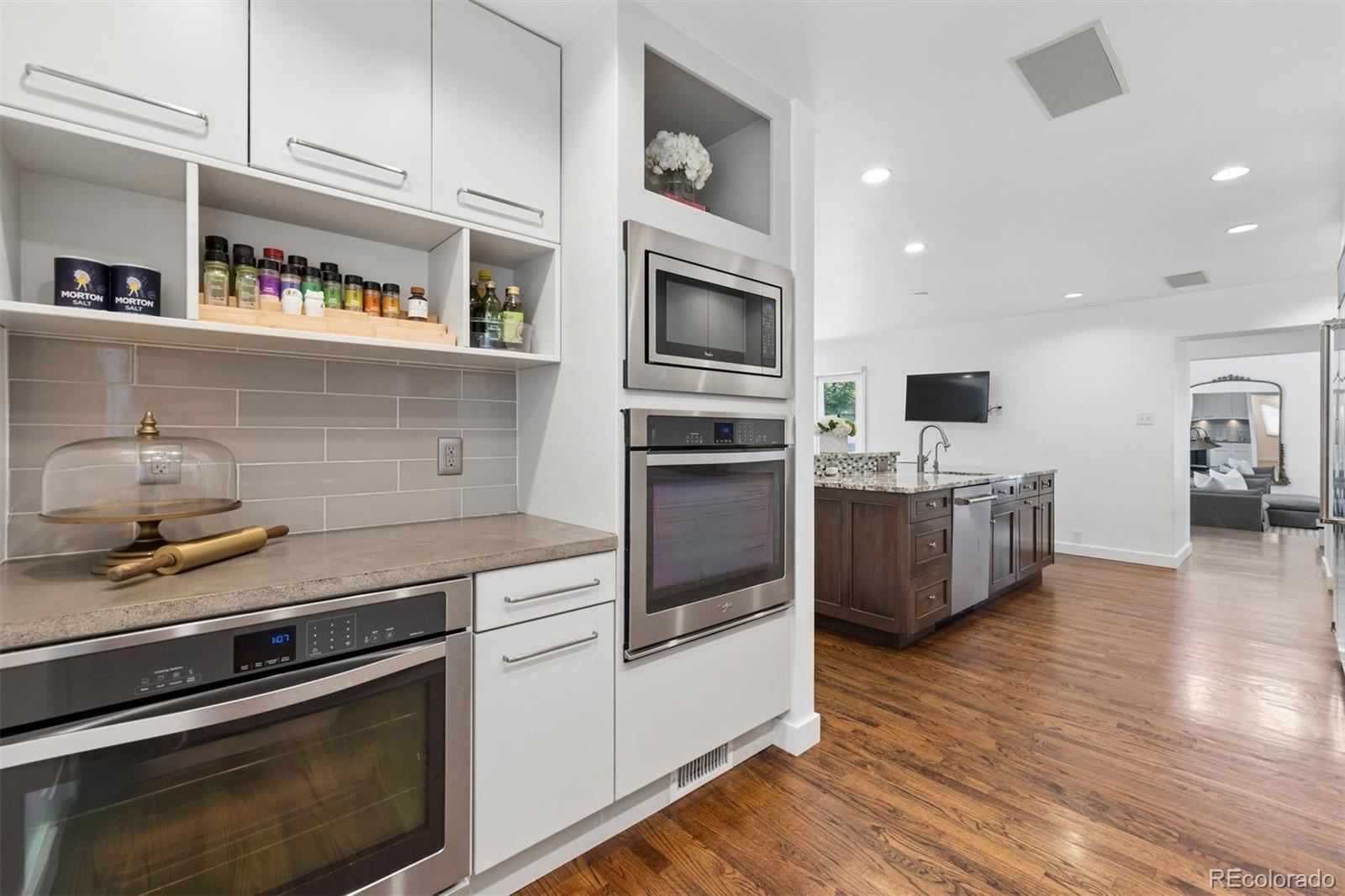 MLS Image #15 for 301 s vine street,denver, Colorado