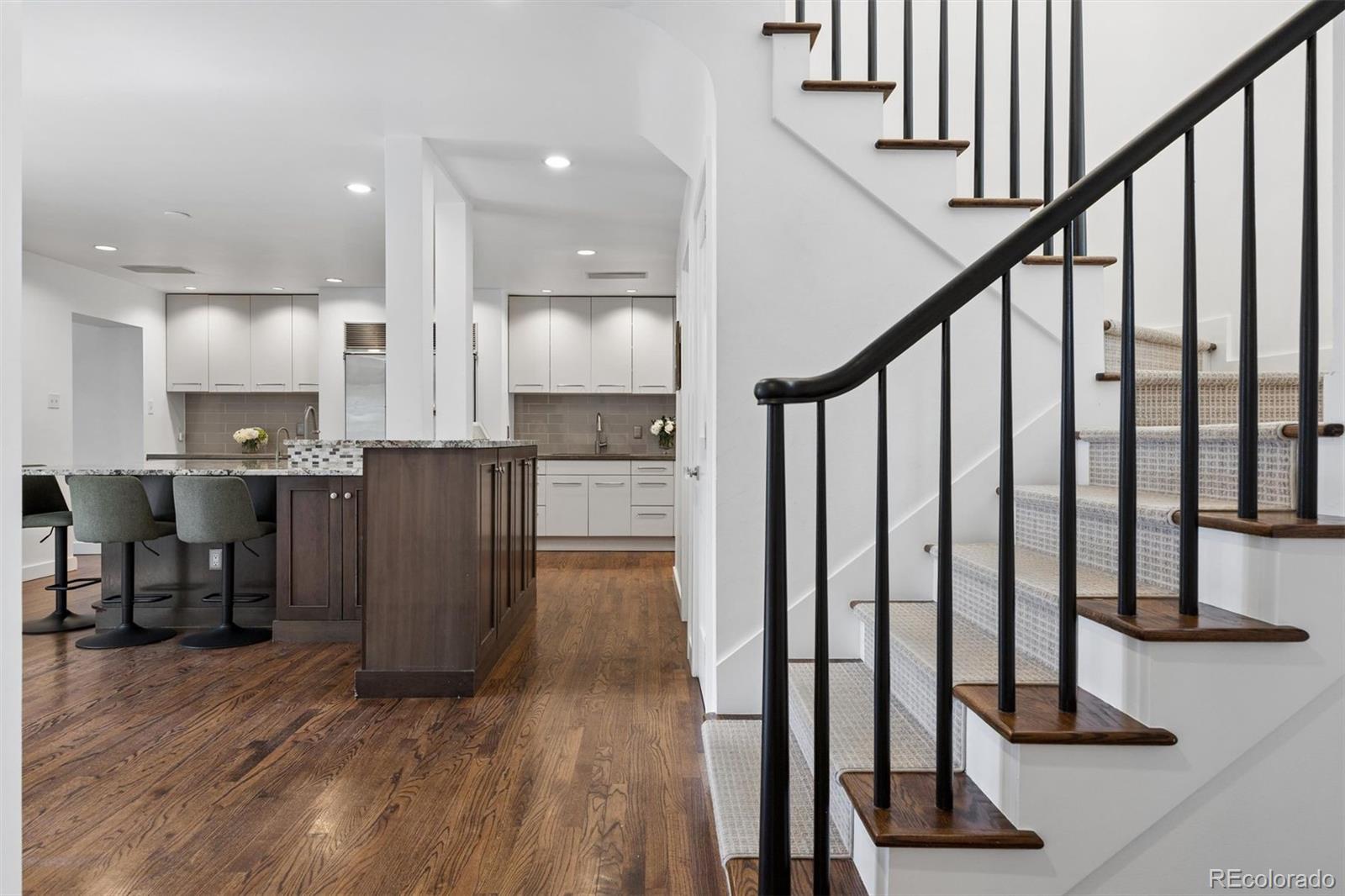 MLS Image #19 for 301 s vine street,denver, Colorado