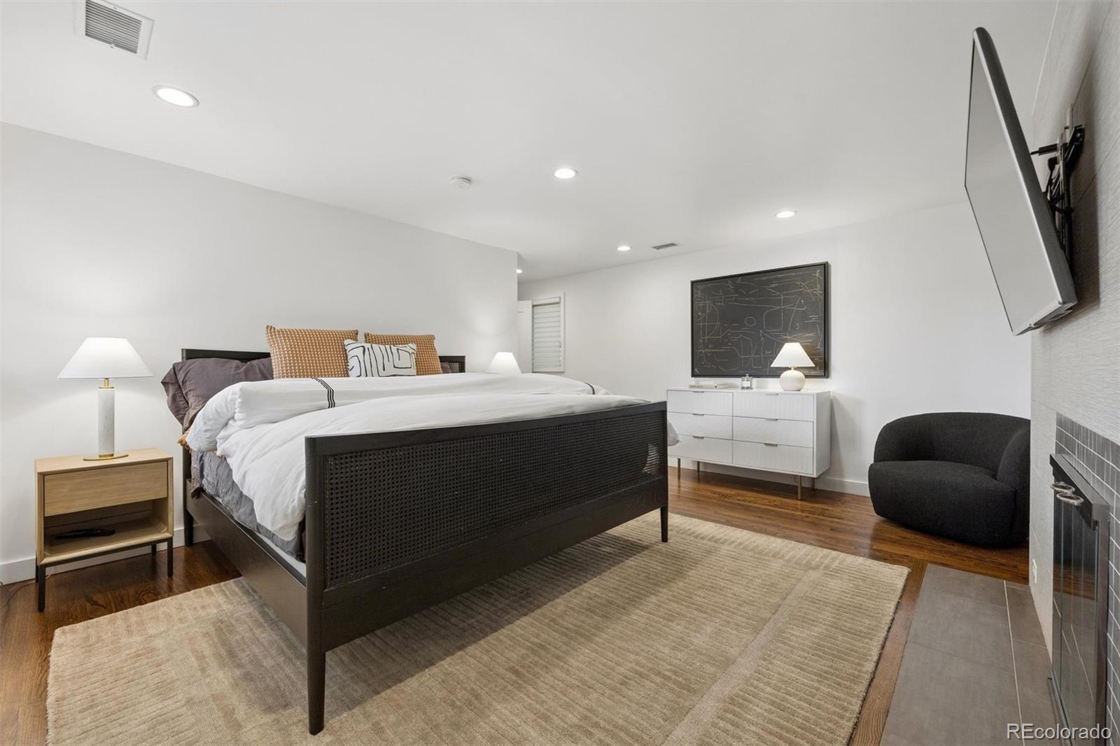 MLS Image #21 for 301 s vine street,denver, Colorado