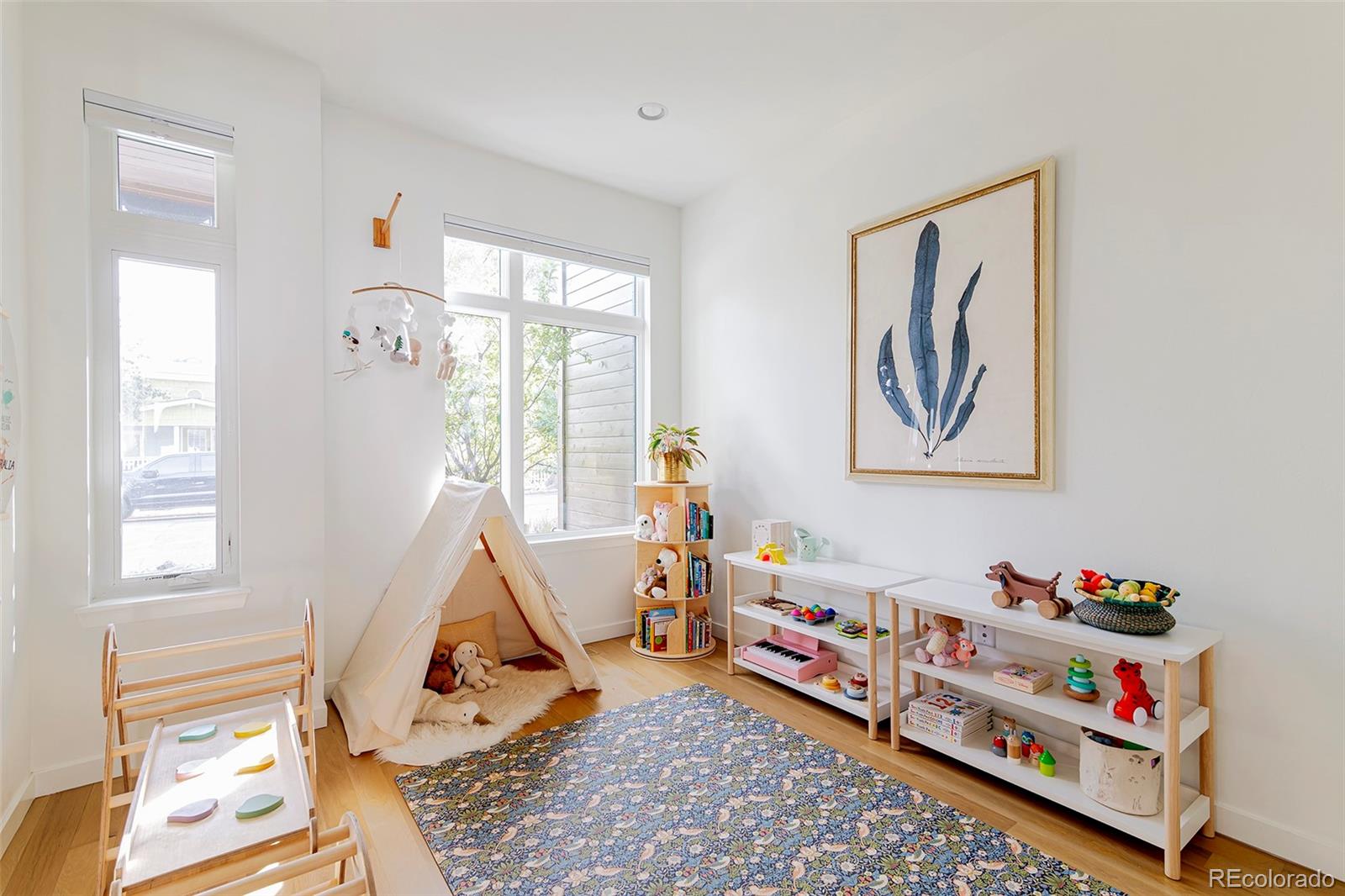 MLS Image #18 for 3955 n utica street,denver, Colorado