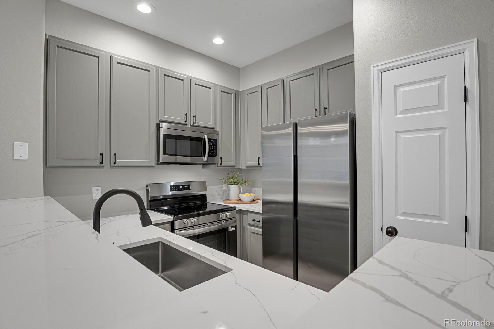 MLS Image #14 for 9445  carlyle park place,highlands ranch, Colorado