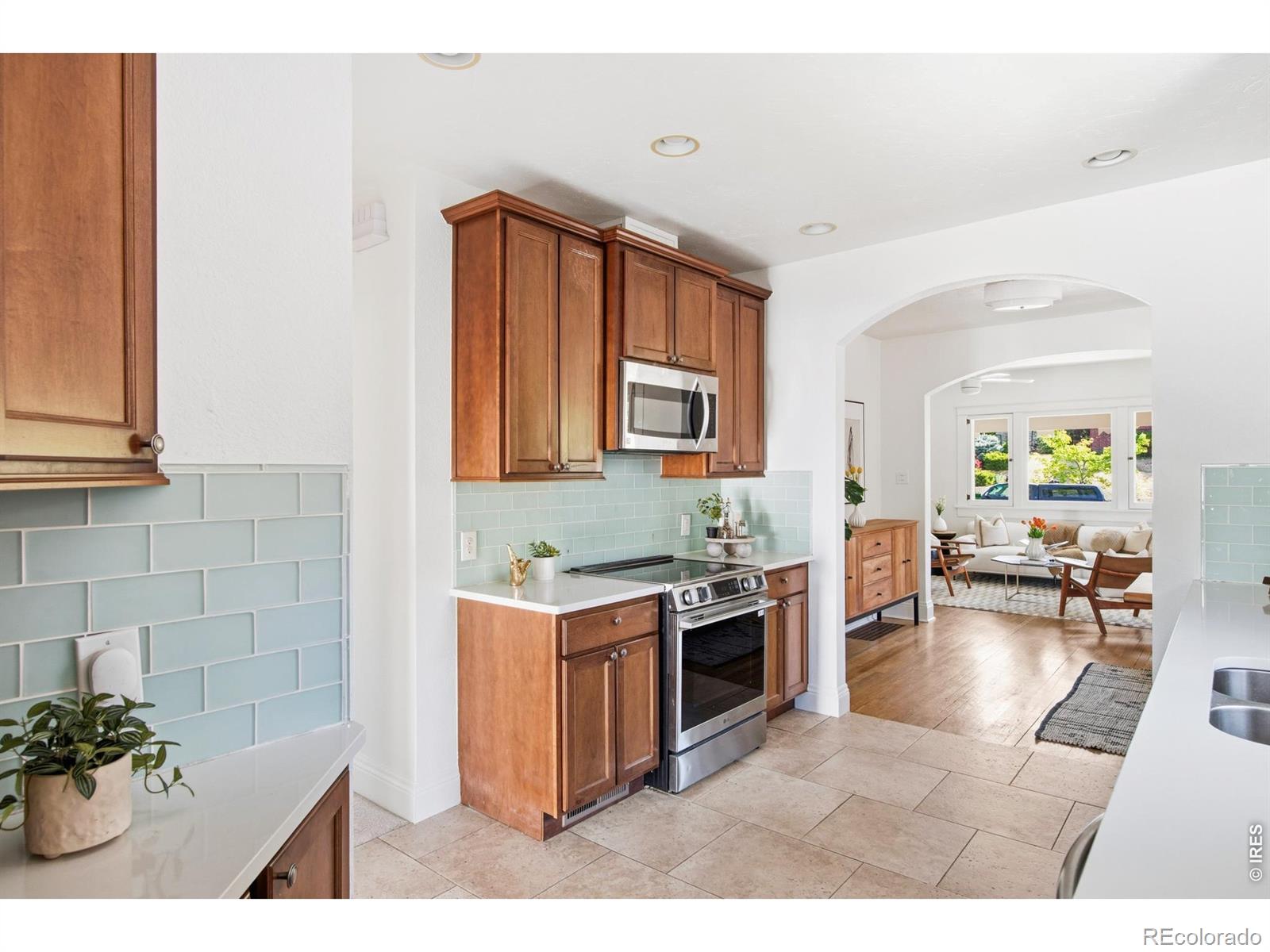 MLS Image #6 for 649 s ogden street,denver, Colorado
