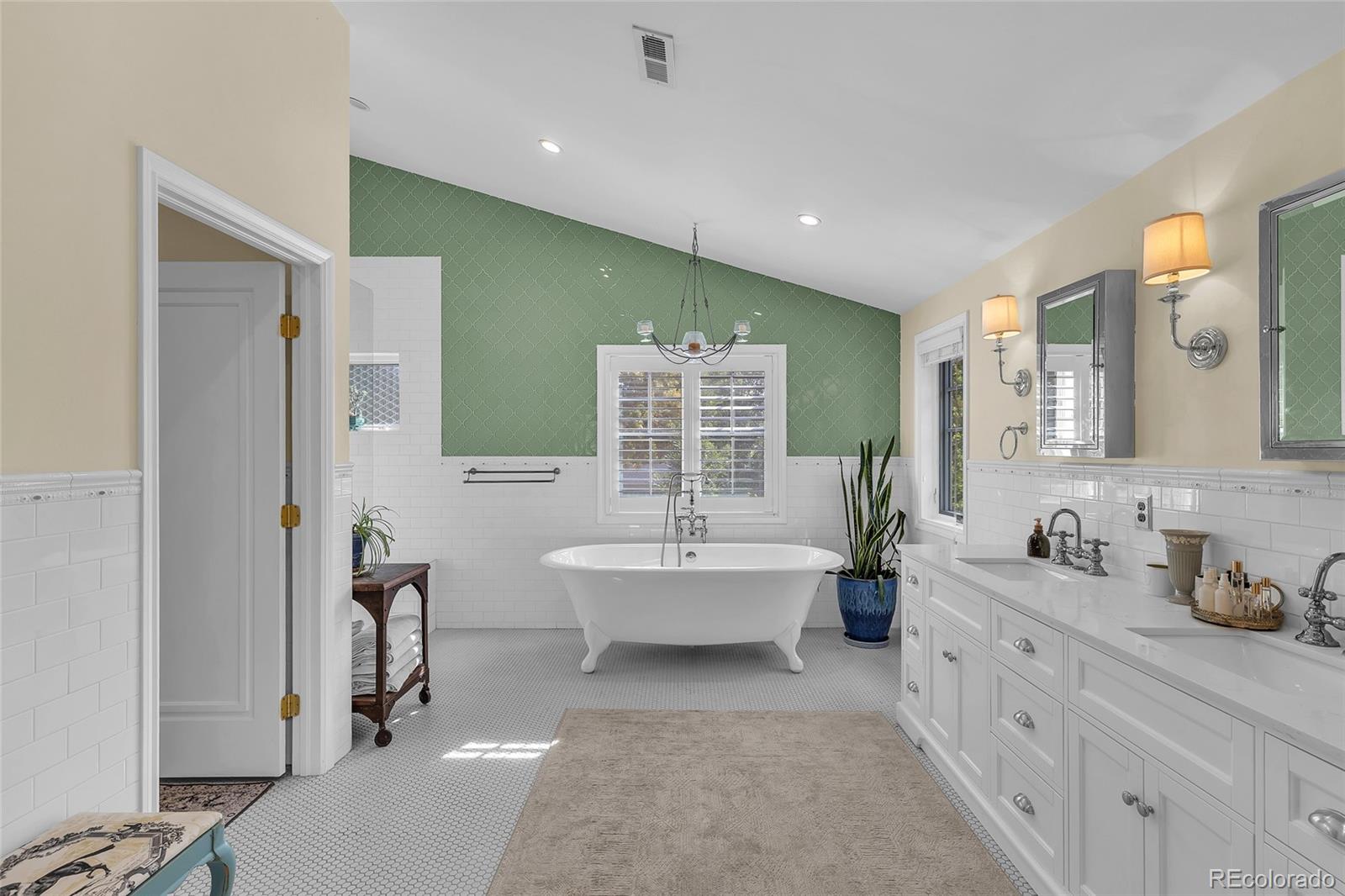 MLS Image #17 for 2845 s ogden street,englewood, Colorado