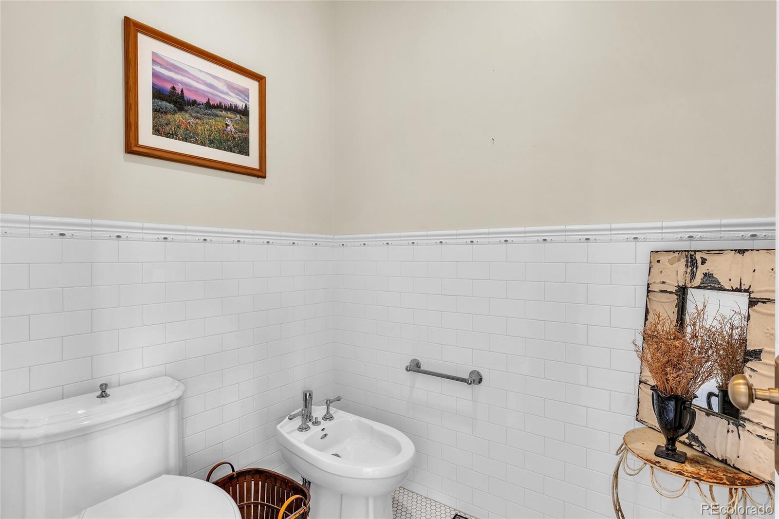 MLS Image #20 for 2845 s ogden street,englewood, Colorado