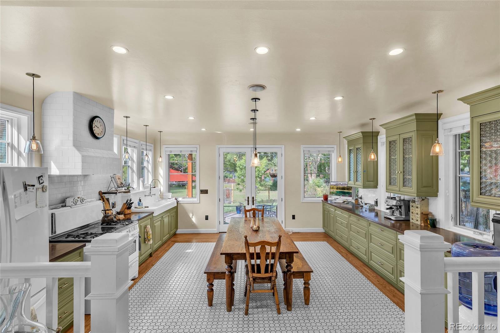 MLS Image #8 for 2845 s ogden street,englewood, Colorado
