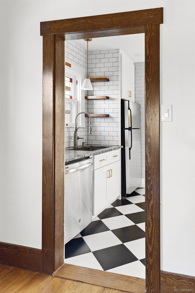 MLS Image #2 for 1455 s emerson street,denver, Colorado