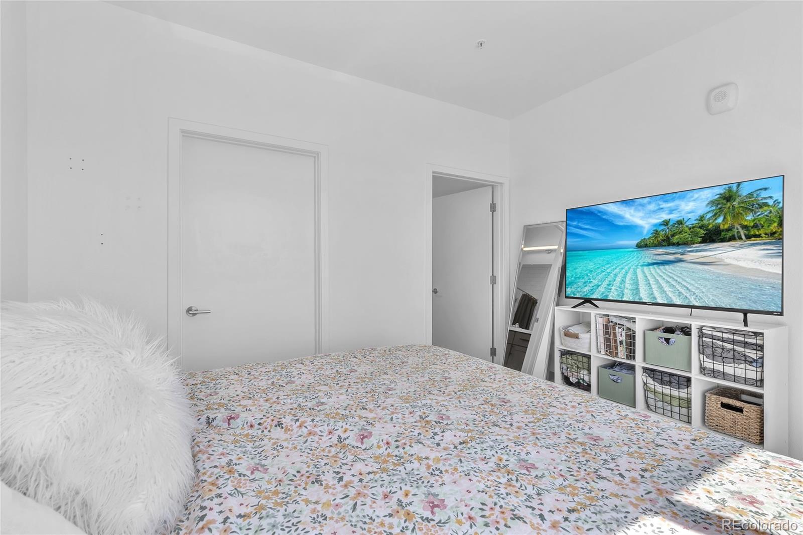 MLS Image #11 for 8475 e 36th avenue,denver, Colorado