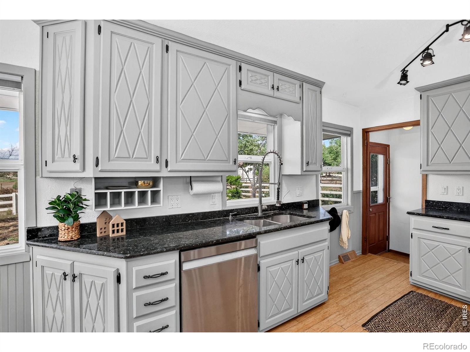 MLS Image #9 for 409  bothun road,berthoud, Colorado