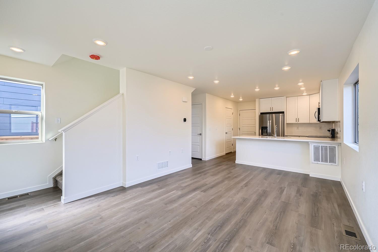 MLS Image #18 for 10291 e 62nd place,denver, Colorado