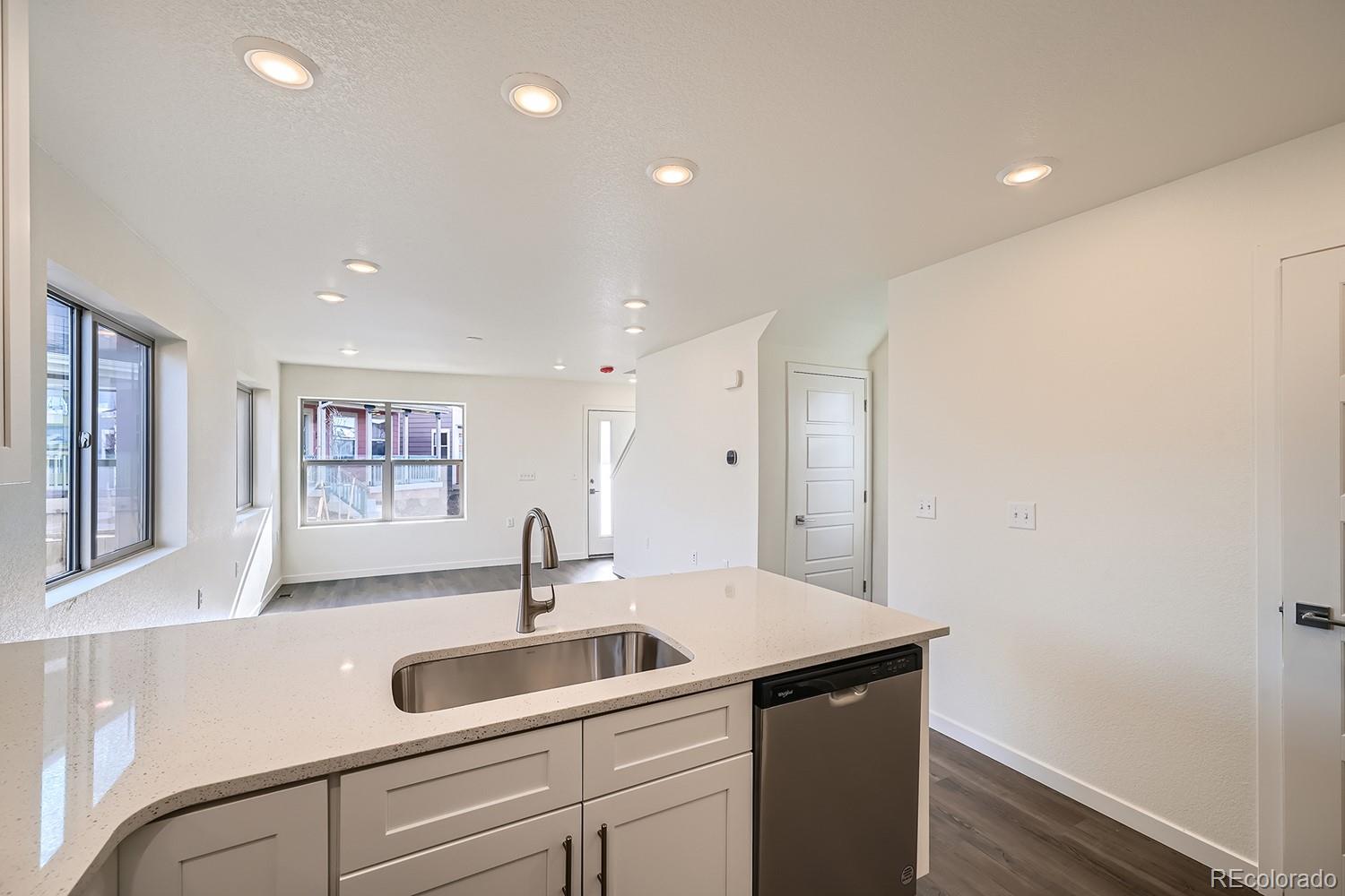MLS Image #22 for 10291 e 62nd place,denver, Colorado