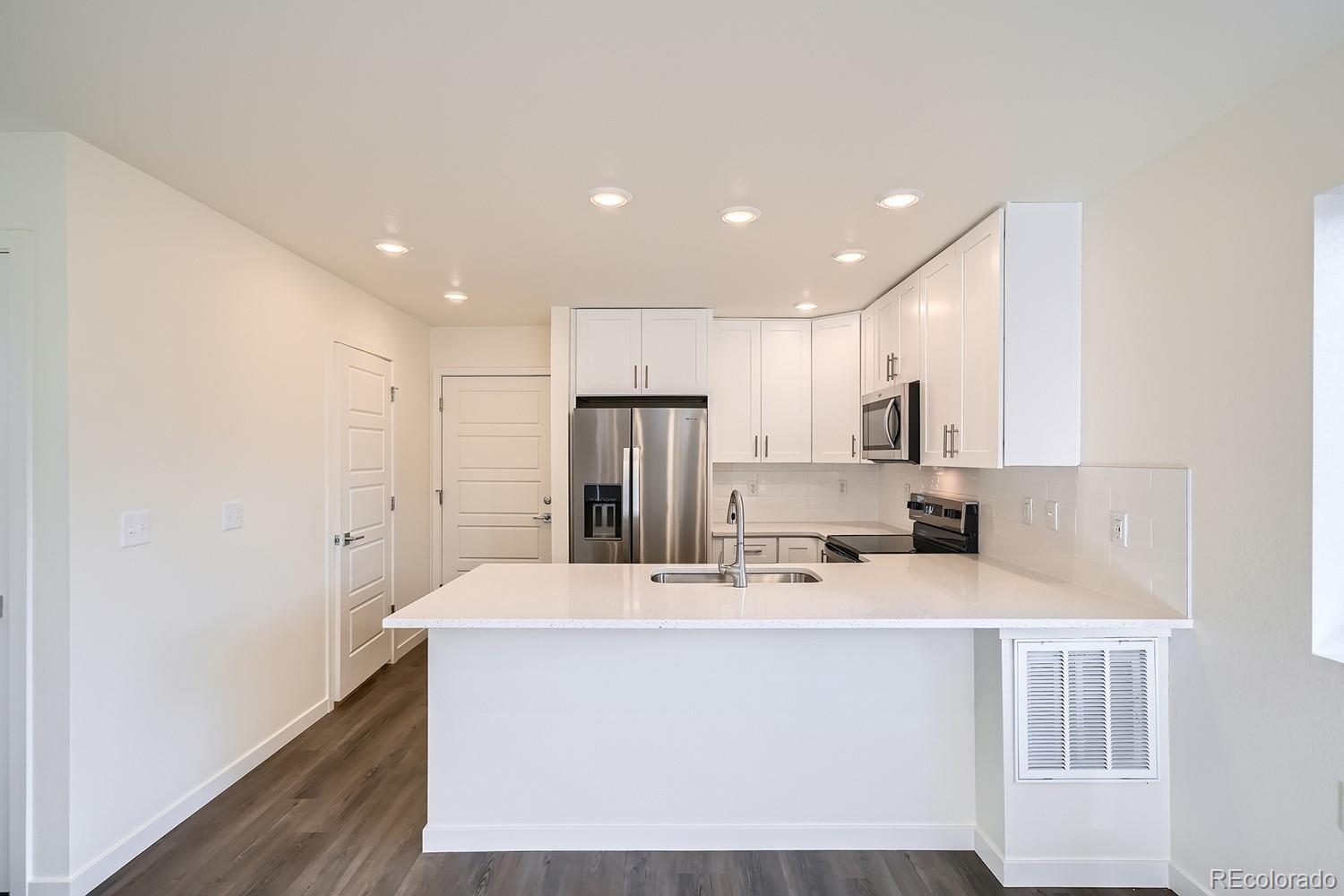 MLS Image #24 for 10291 e 62nd place,denver, Colorado