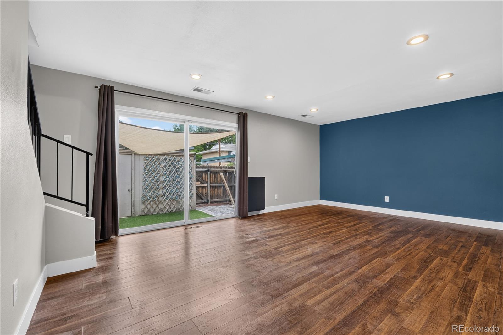 MLS Image #11 for 9070 e lehigh avenue,denver, Colorado