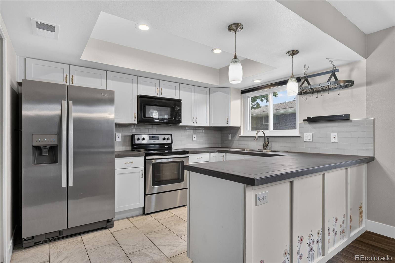 MLS Image #6 for 9070 e lehigh avenue,denver, Colorado