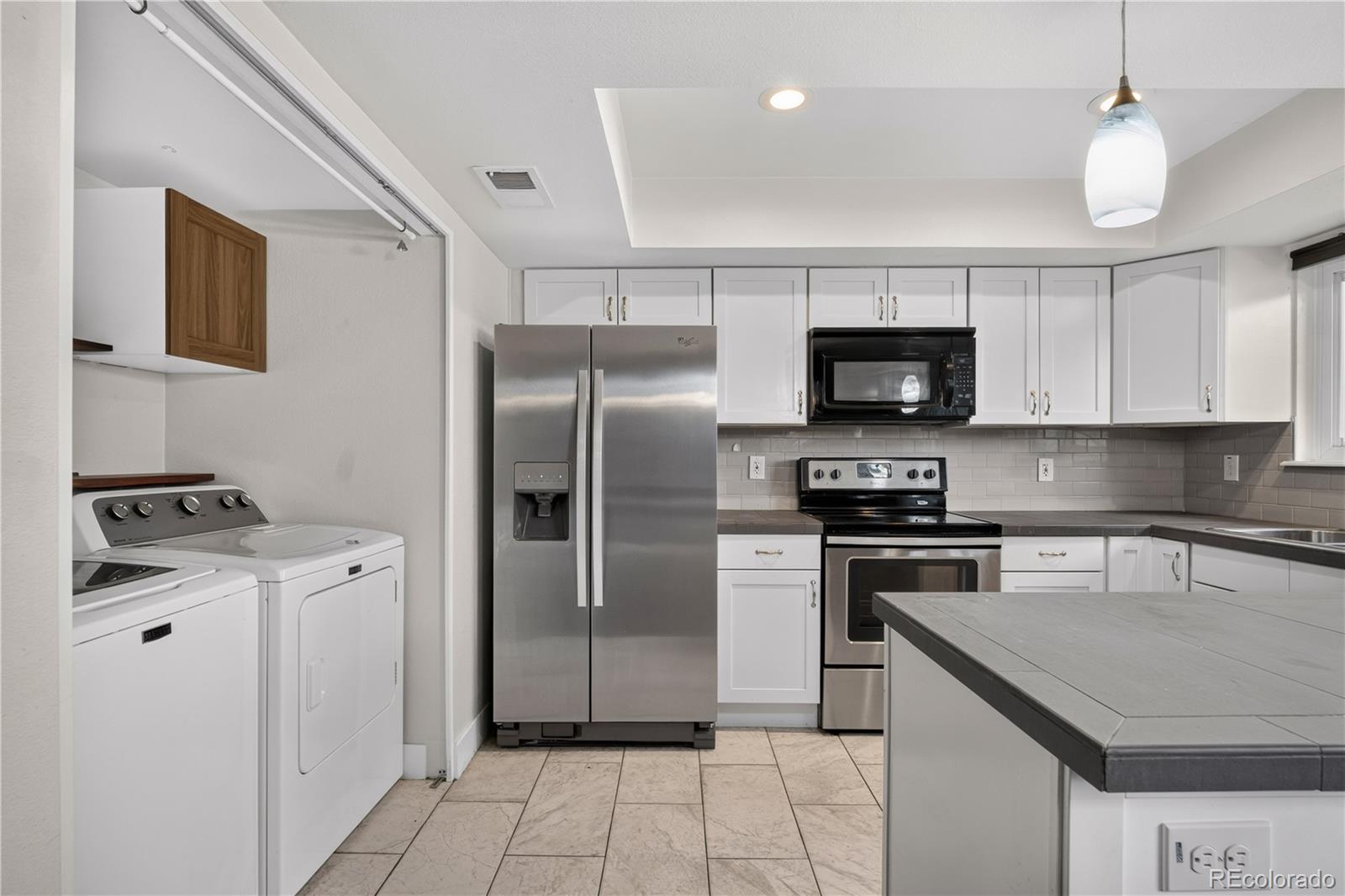 MLS Image #7 for 9070 e lehigh avenue,denver, Colorado