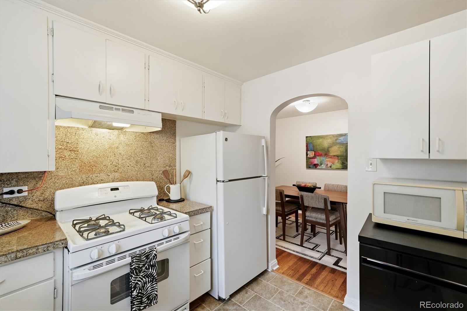 MLS Image #11 for 2285 s williams street,denver, Colorado