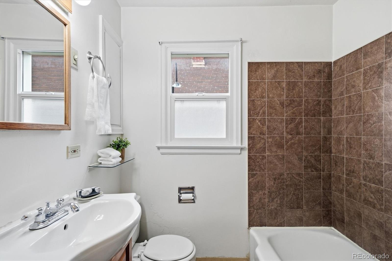 MLS Image #15 for 2285 s williams street,denver, Colorado