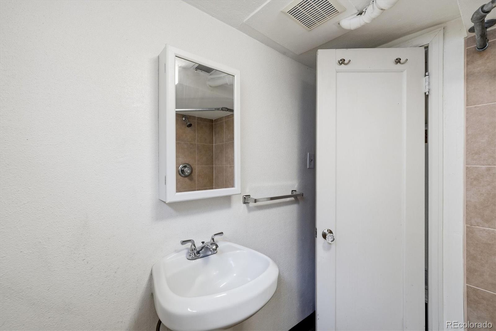 MLS Image #29 for 2285 s williams street,denver, Colorado