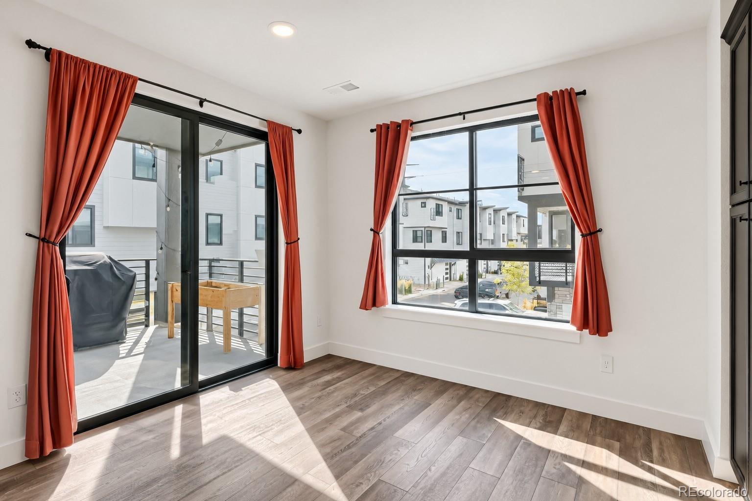 MLS Image #6 for 2038 s holly street,denver, Colorado