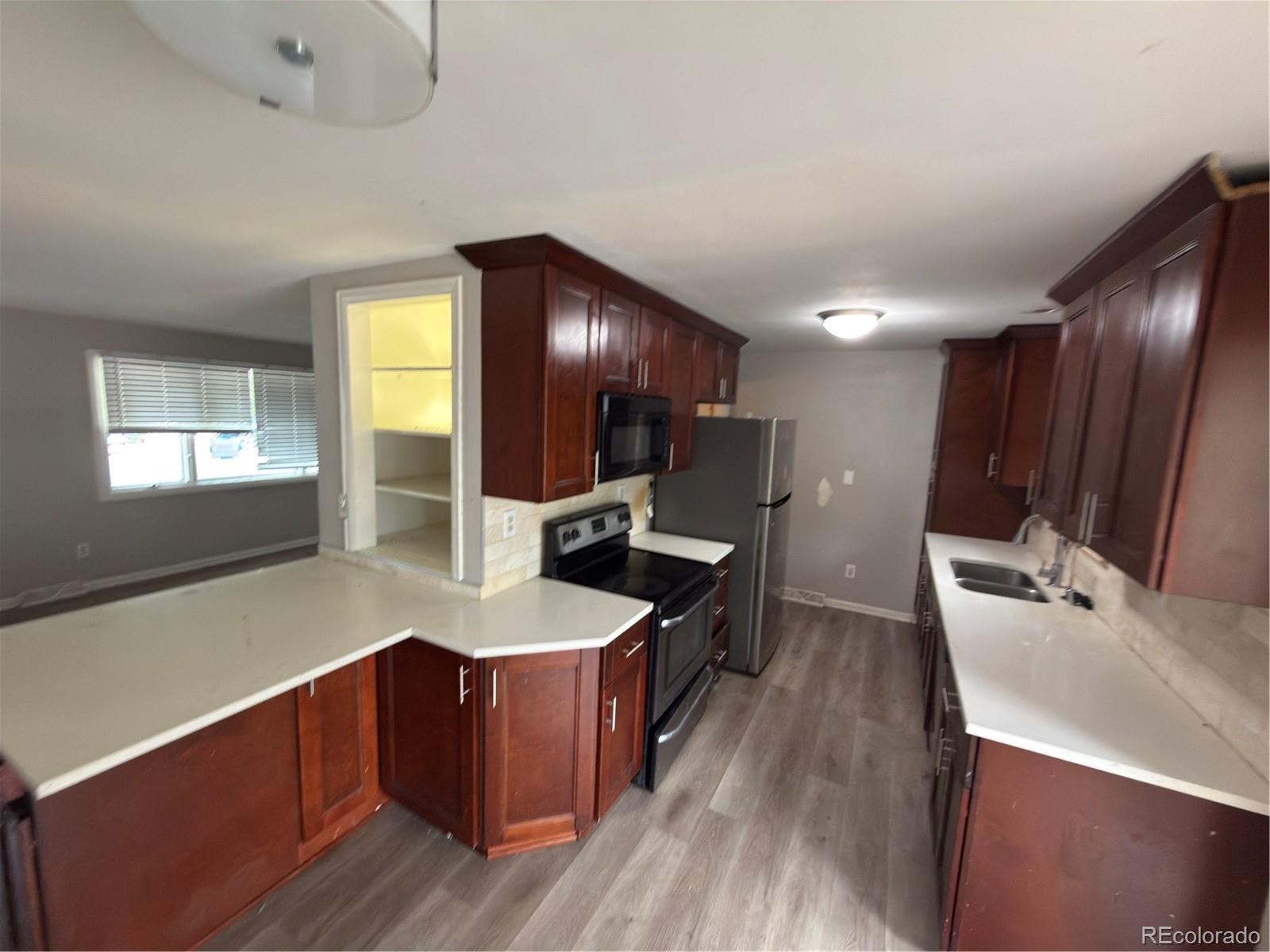 MLS Image #13 for 562 w easter avenue,littleton, Colorado