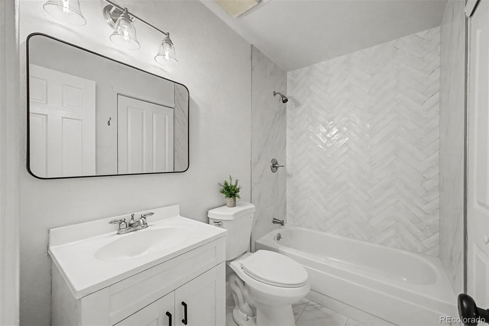 MLS Image #12 for 16069 e radcliff place,aurora, Colorado