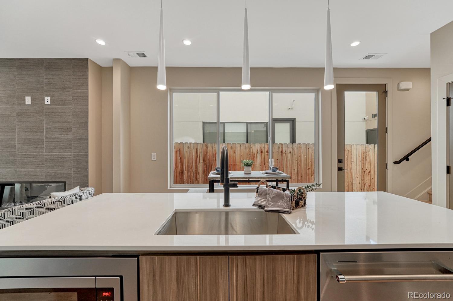 MLS Image #14 for 2323 s high street,denver, Colorado