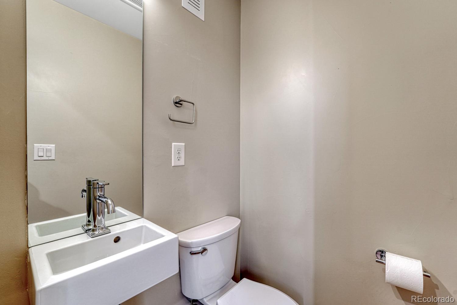 MLS Image #19 for 2323 s high street,denver, Colorado