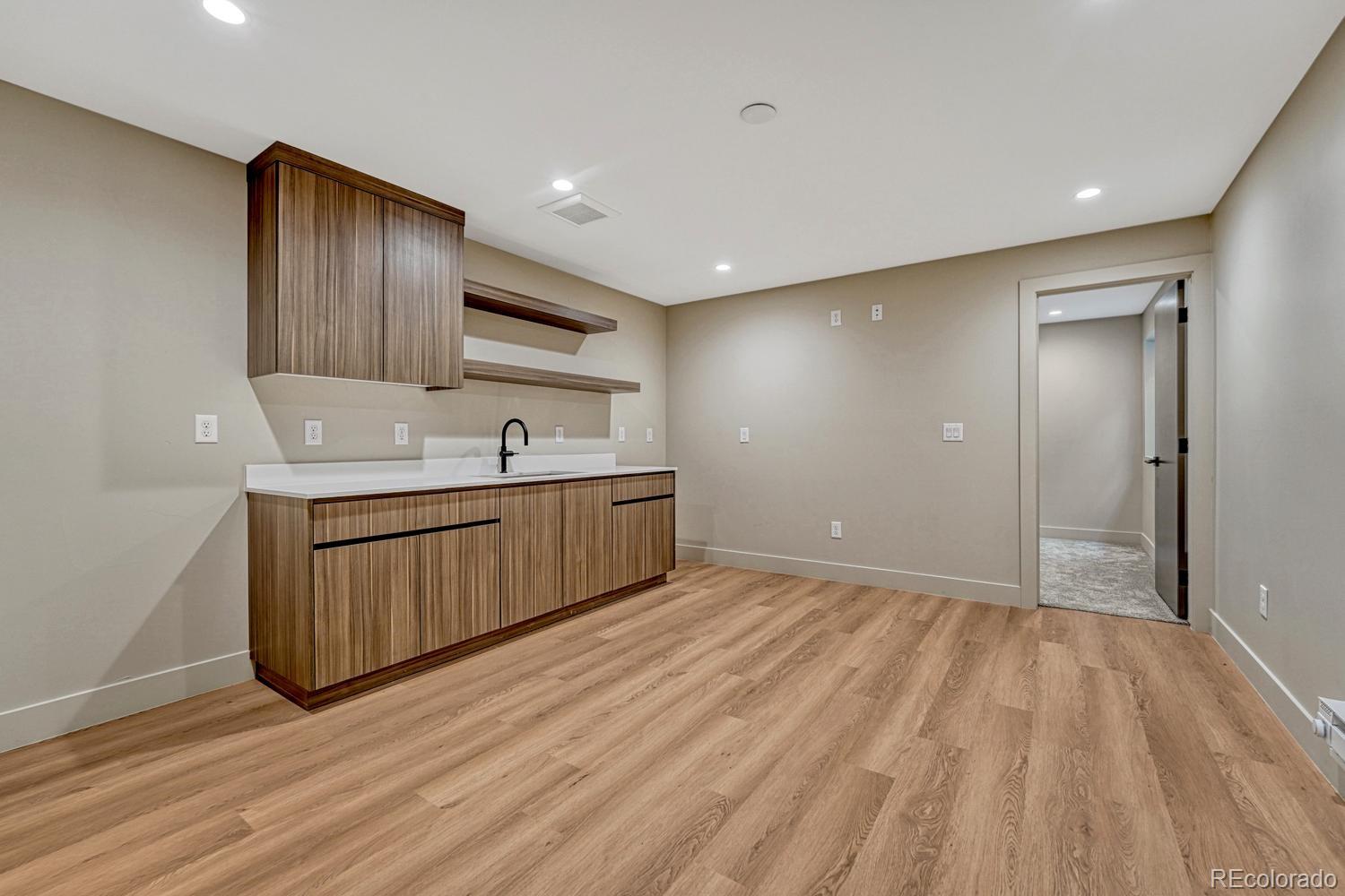 MLS Image #23 for 2323 s high street,denver, Colorado