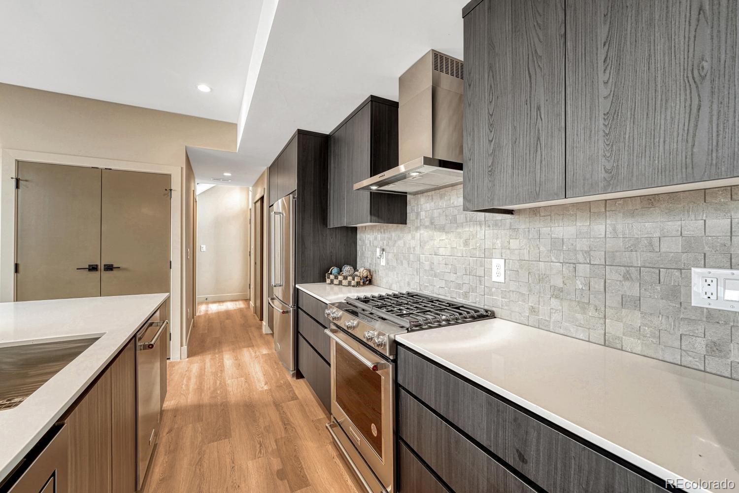 MLS Image #9 for 2323 s high street,denver, Colorado