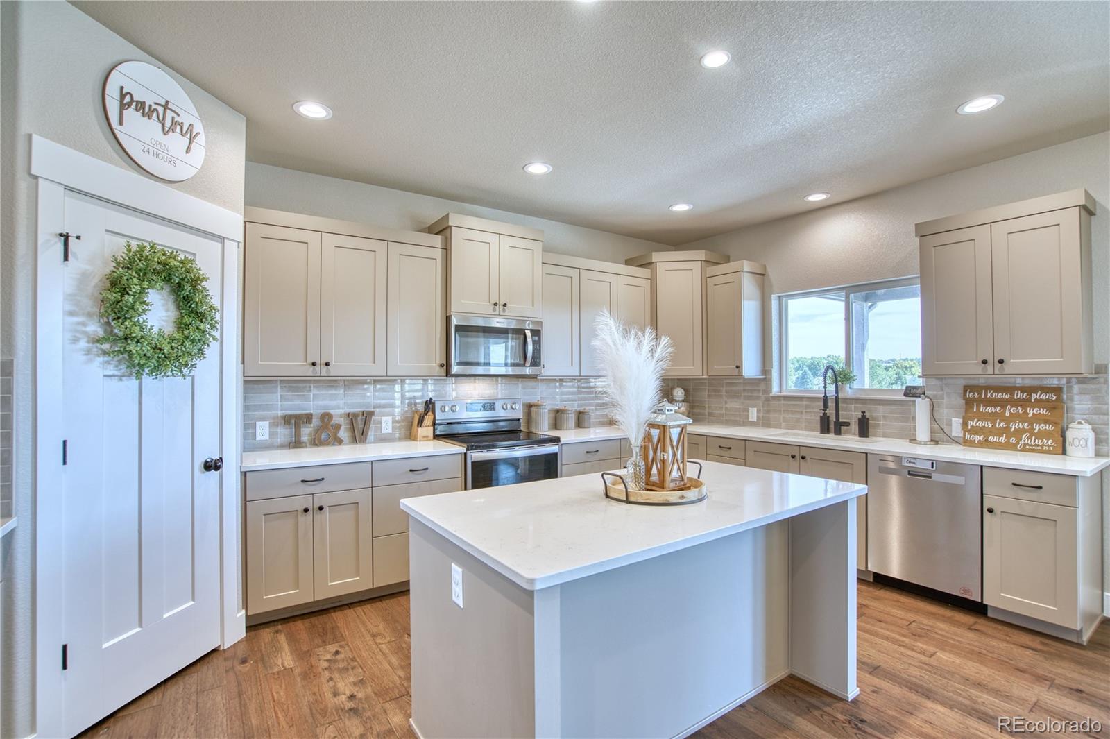 MLS Image #4 for 6404  2nd street,greeley, Colorado