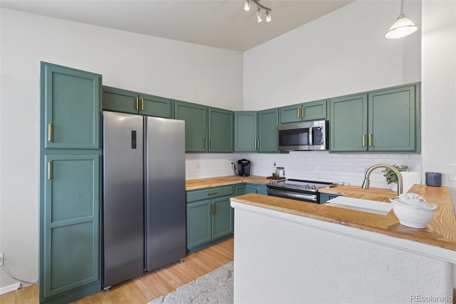 MLS Image #5 for 3850  strawberry field grove,colorado springs, Colorado
