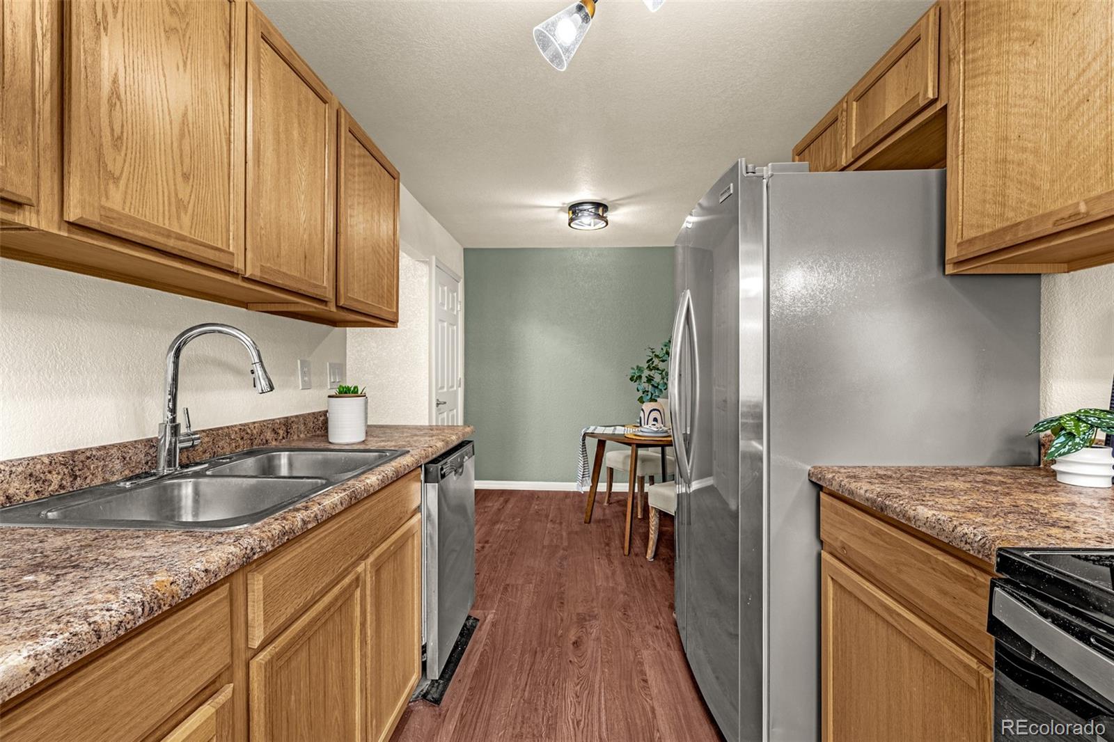 MLS Image #7 for 828  san bruno place,colorado springs, Colorado